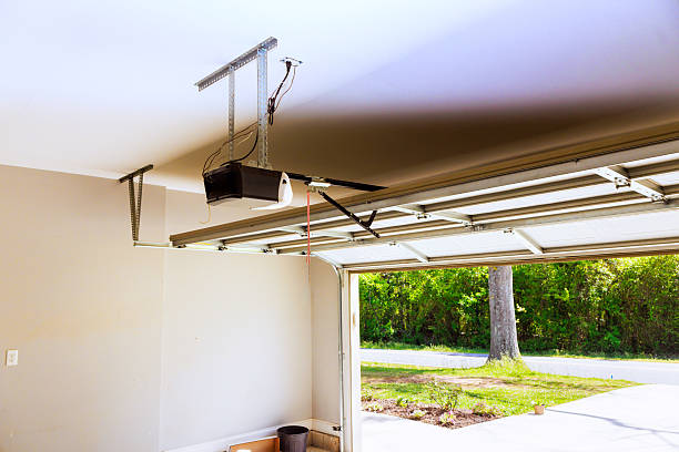 Top rated local Garage Door specialists in Pine Prairie, LA
